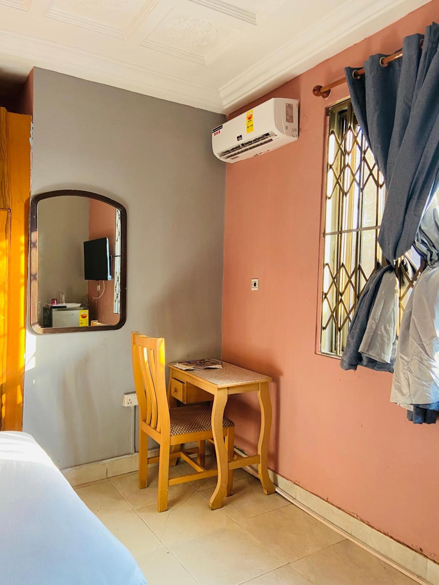 Heaven Gate Hotel Accra Buitenkant foto