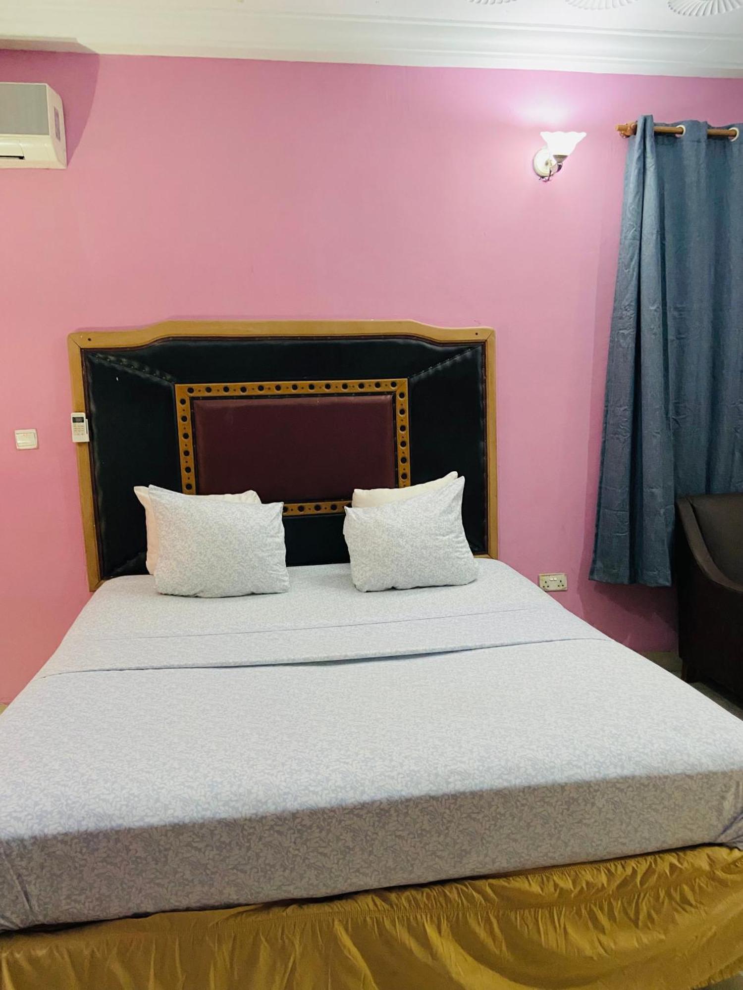 Heaven Gate Hotel Accra Buitenkant foto